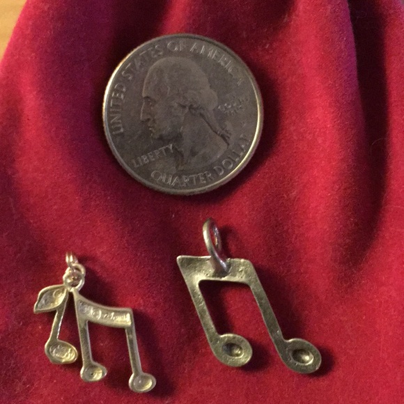 Musical Note Pendants - Picture 2 of 3